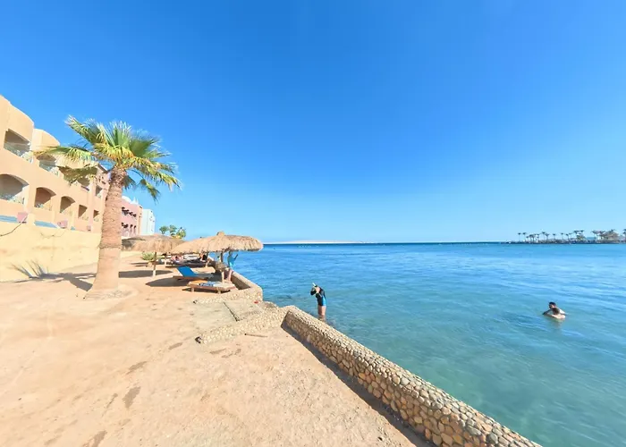 New With Sea View And Private Access 82m Szálloda Gurdaka