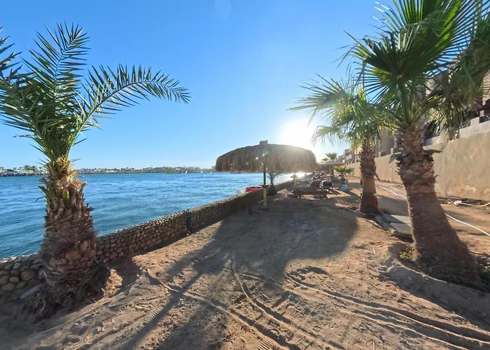 Szálloda New With Sea View And Private Access 82m Gurdaka